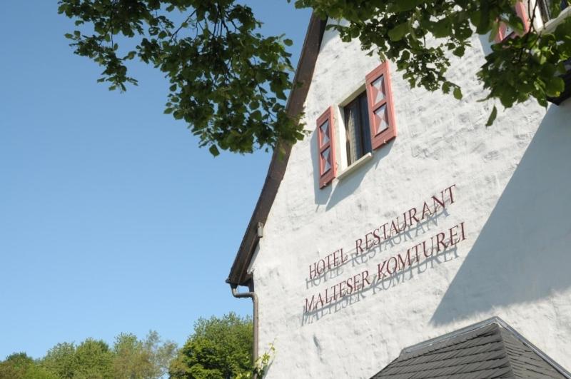Malteser Komturei Hotel / Restaurant Bergisch Gladbach Extérieur photo
